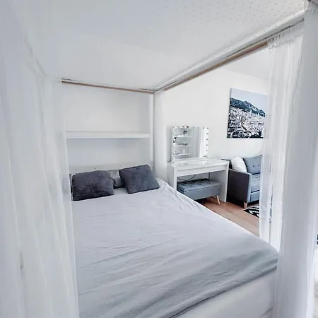 Appartement Zentrale Mit Balkon
